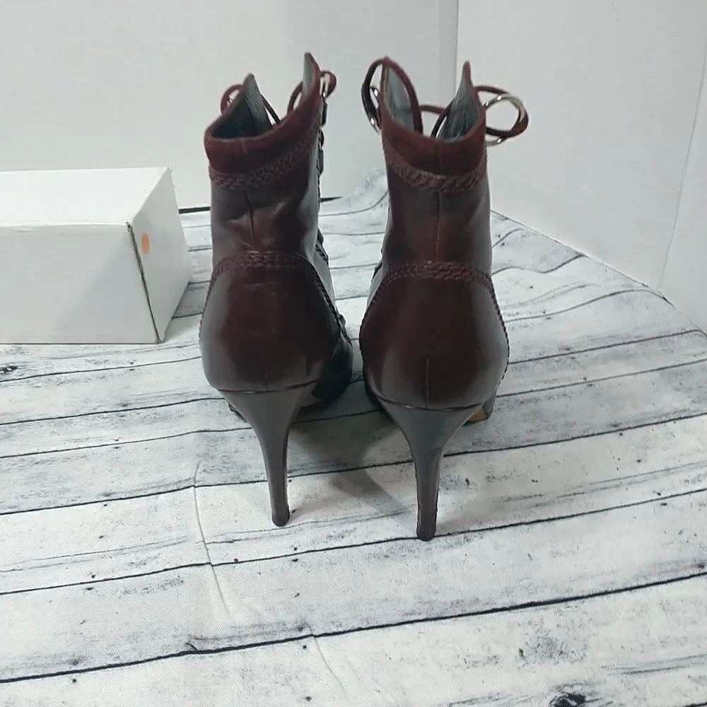 Brian Atwood Womans SZ US 8 EUR 39 Burgundy Adele Booties